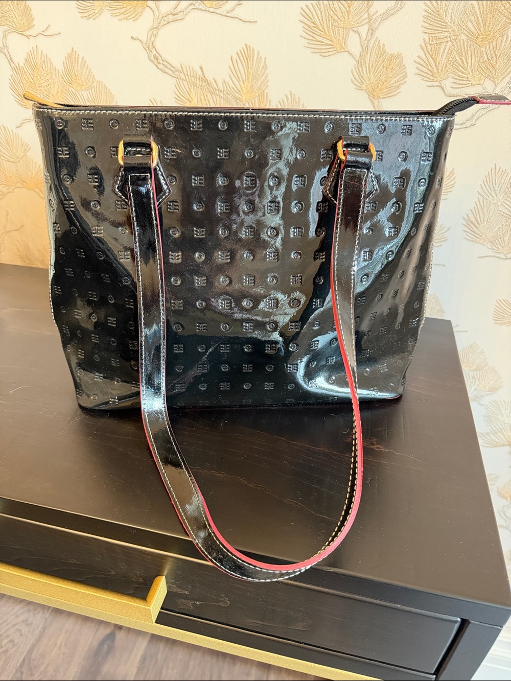 Arcadia Vintage Black Patent Leather Shoulder Bag